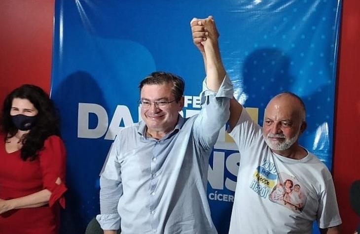 Reeleito, Daniel Alonso atinge mais de 50% dos votos